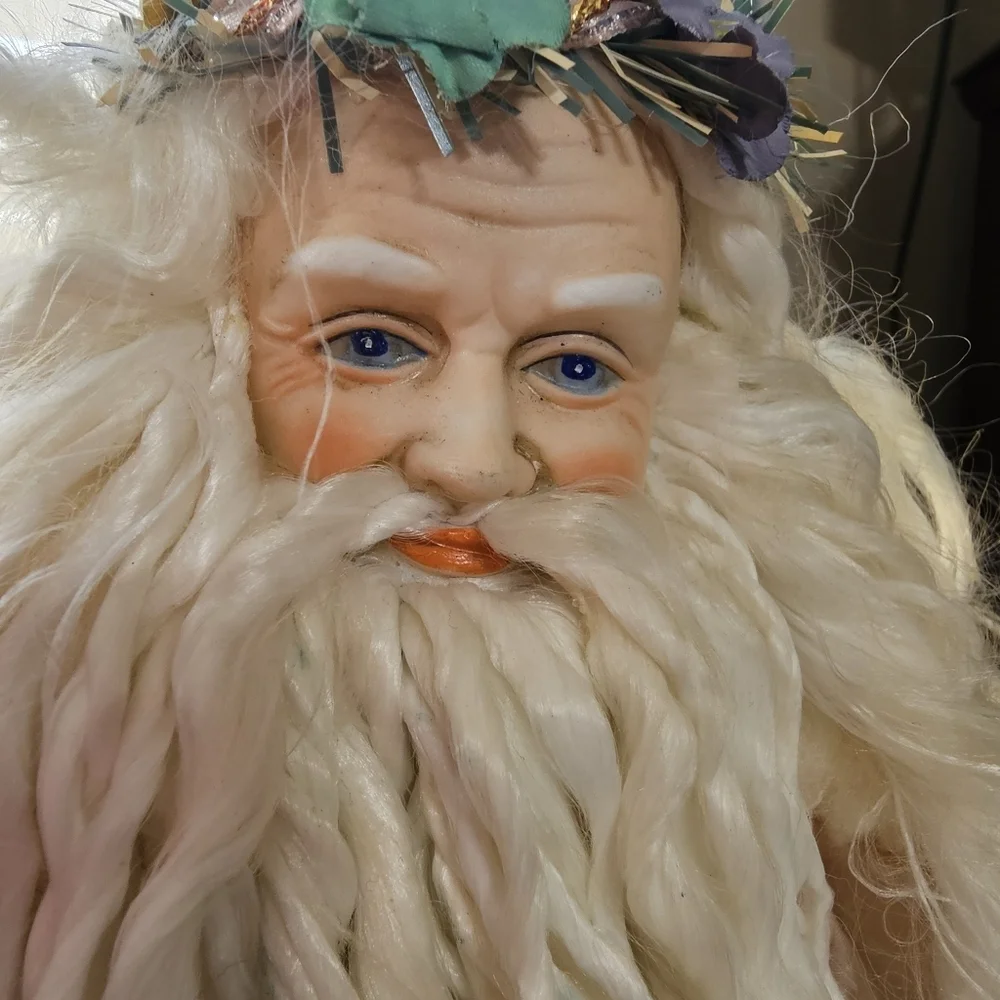 Brinn Collectible Porcelain Christmas Romance Santa 16